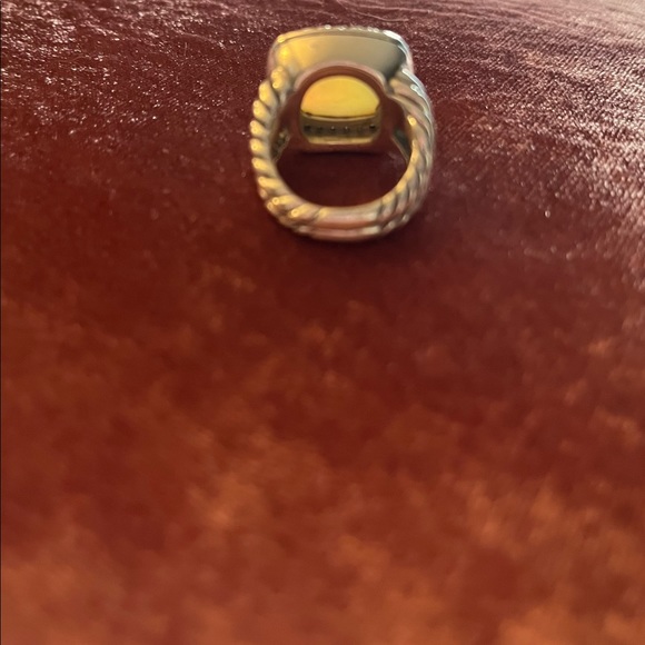 David Yurman Albion Moon Quartz Ring
LOWER PRICE 🧑🎄 - Picture 5 of 5